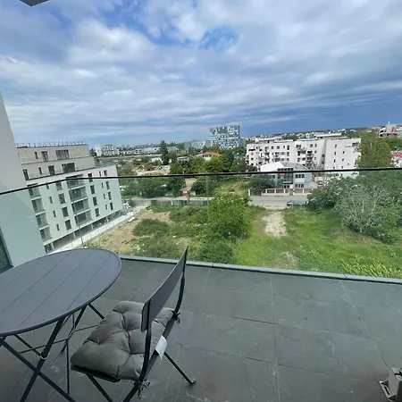Апартаменти Escape 29 *